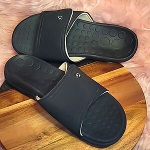 Ladies Vionic Sandals